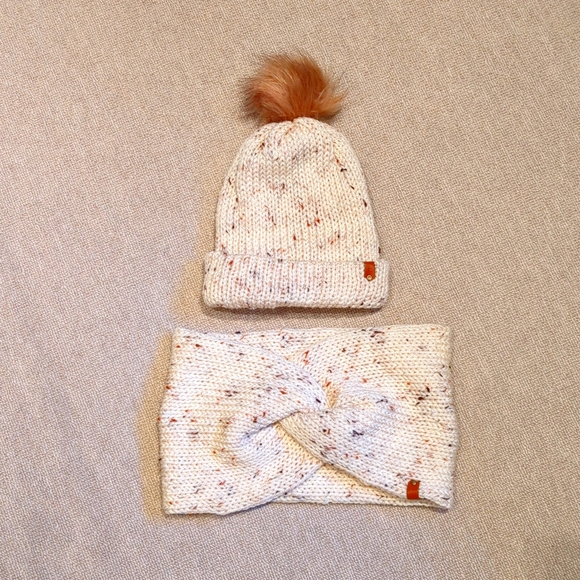 🌟New! Matching toque & infinity scarf - Picture 1 of 7